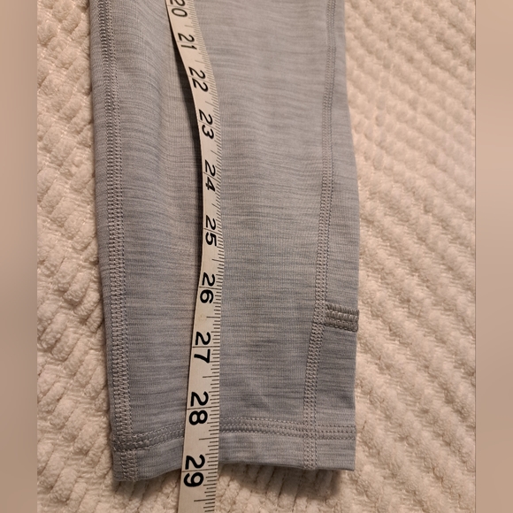 Old Navy Active Leggings Size M - Picture 10 of 10